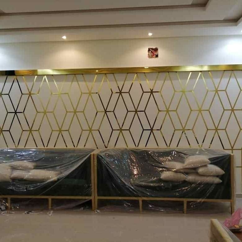 خطوط الأناقة الذهبية